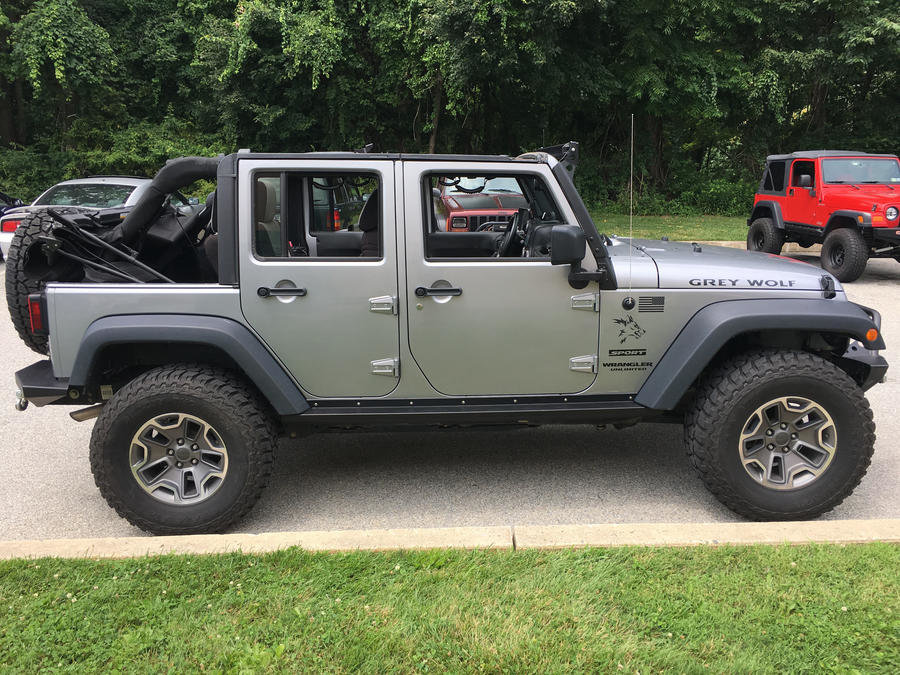 Quadratec Hardrock Wheel In Gun Metal Gray With Machined